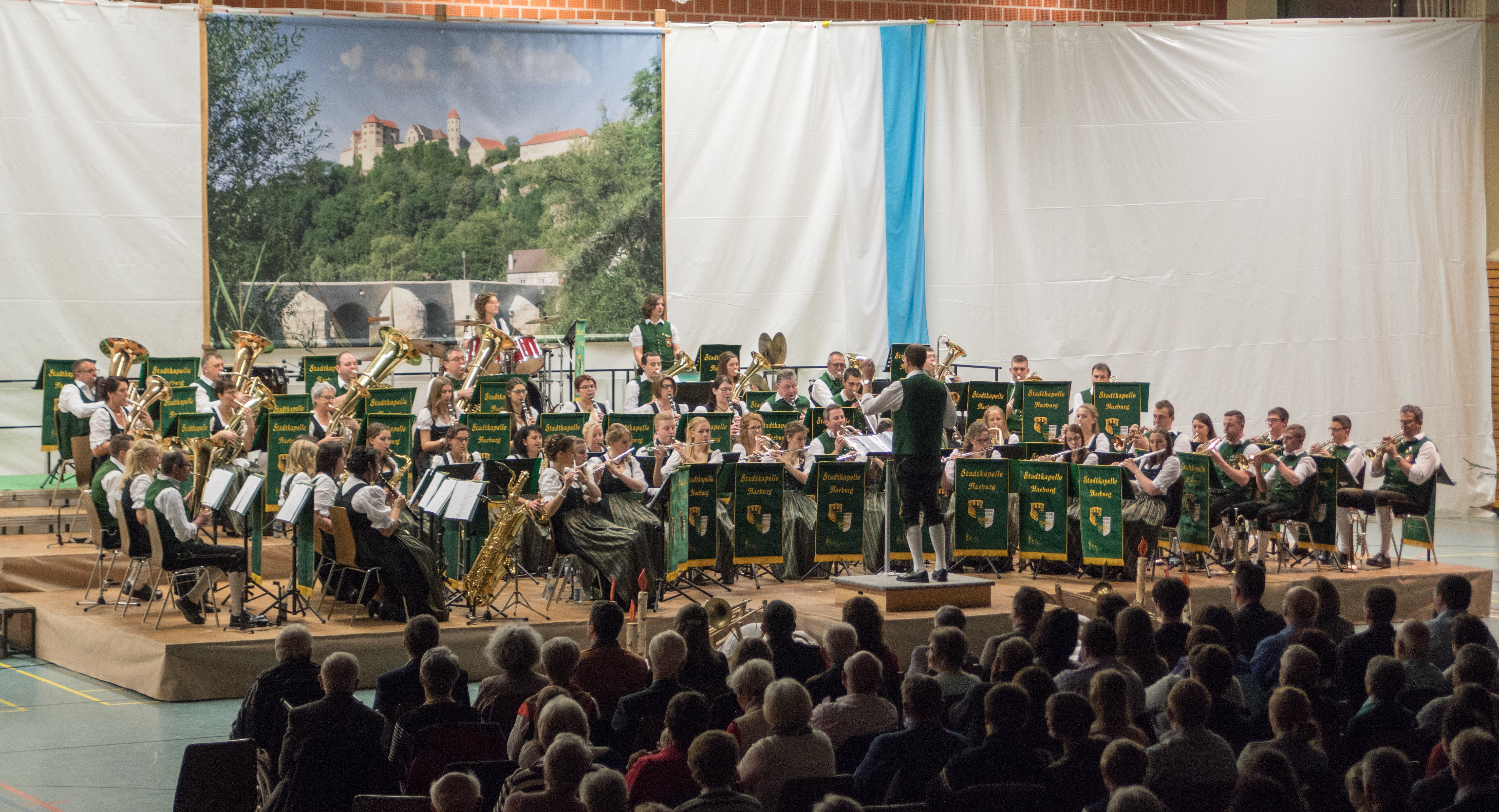 Auf dem Bild zu sehen ist die Stadtkapelle Harburg.