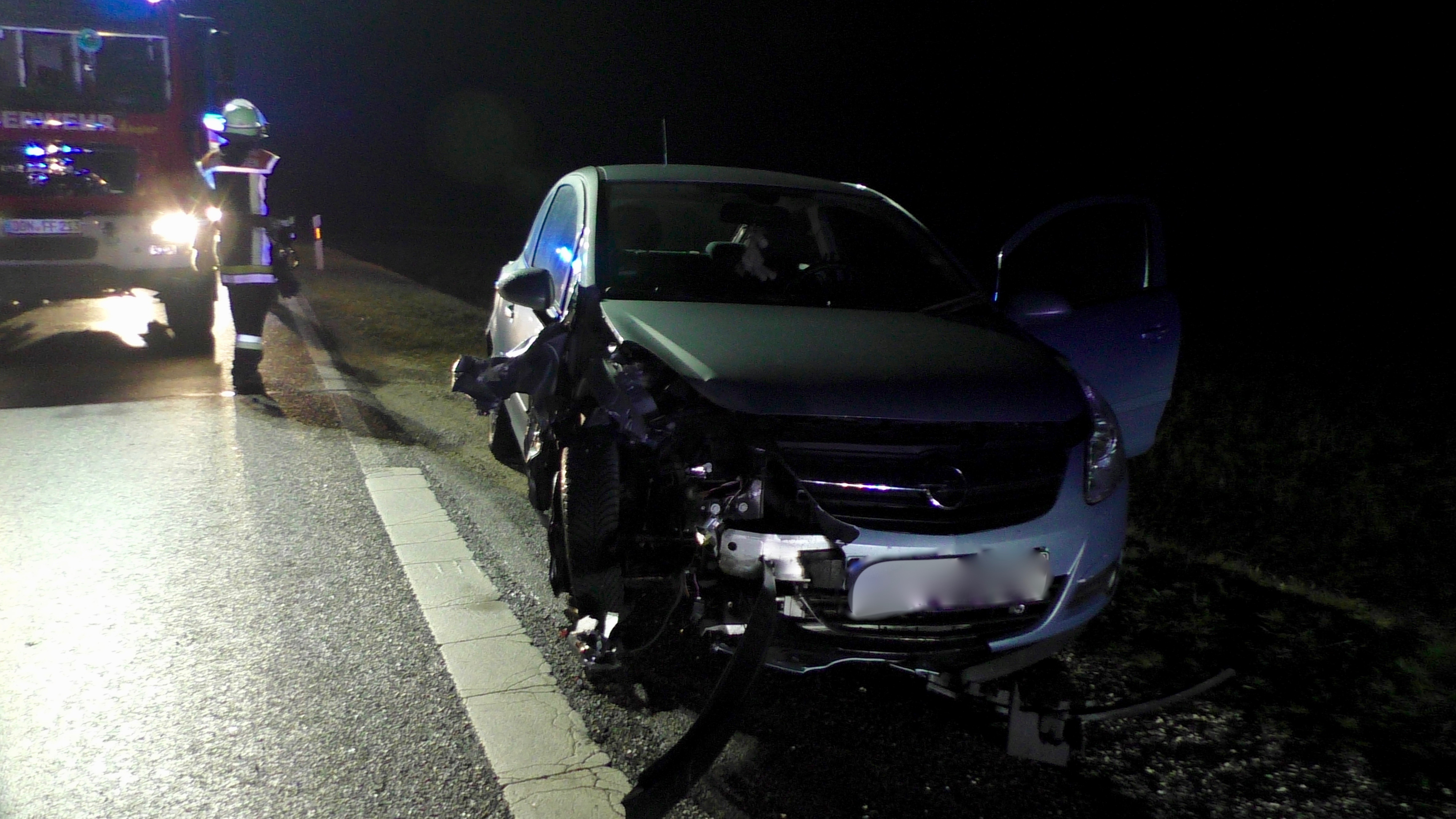 Verkehrsunfall auf B 25 Höhe Möttingen