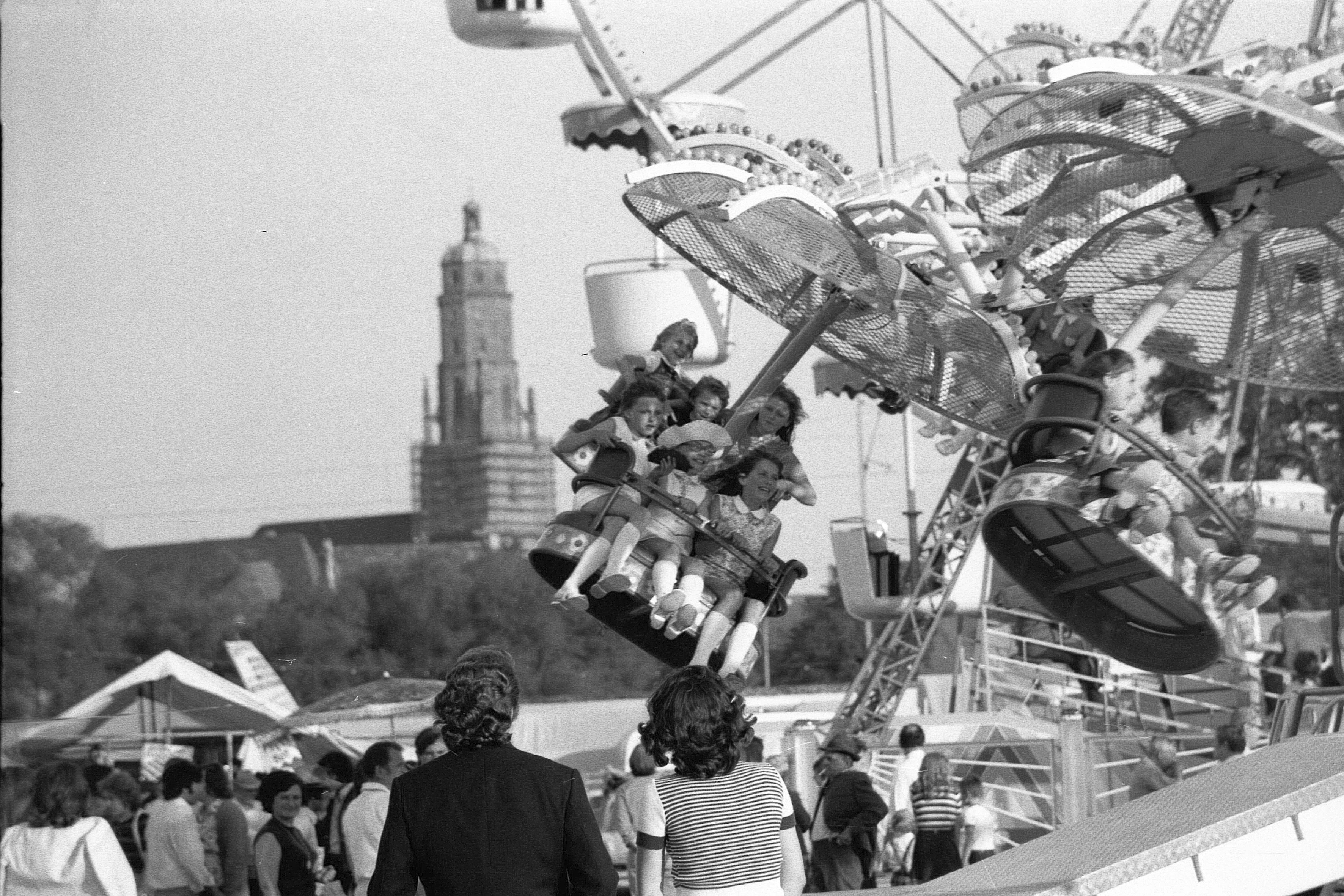 Messetreiben im Jahr 1927