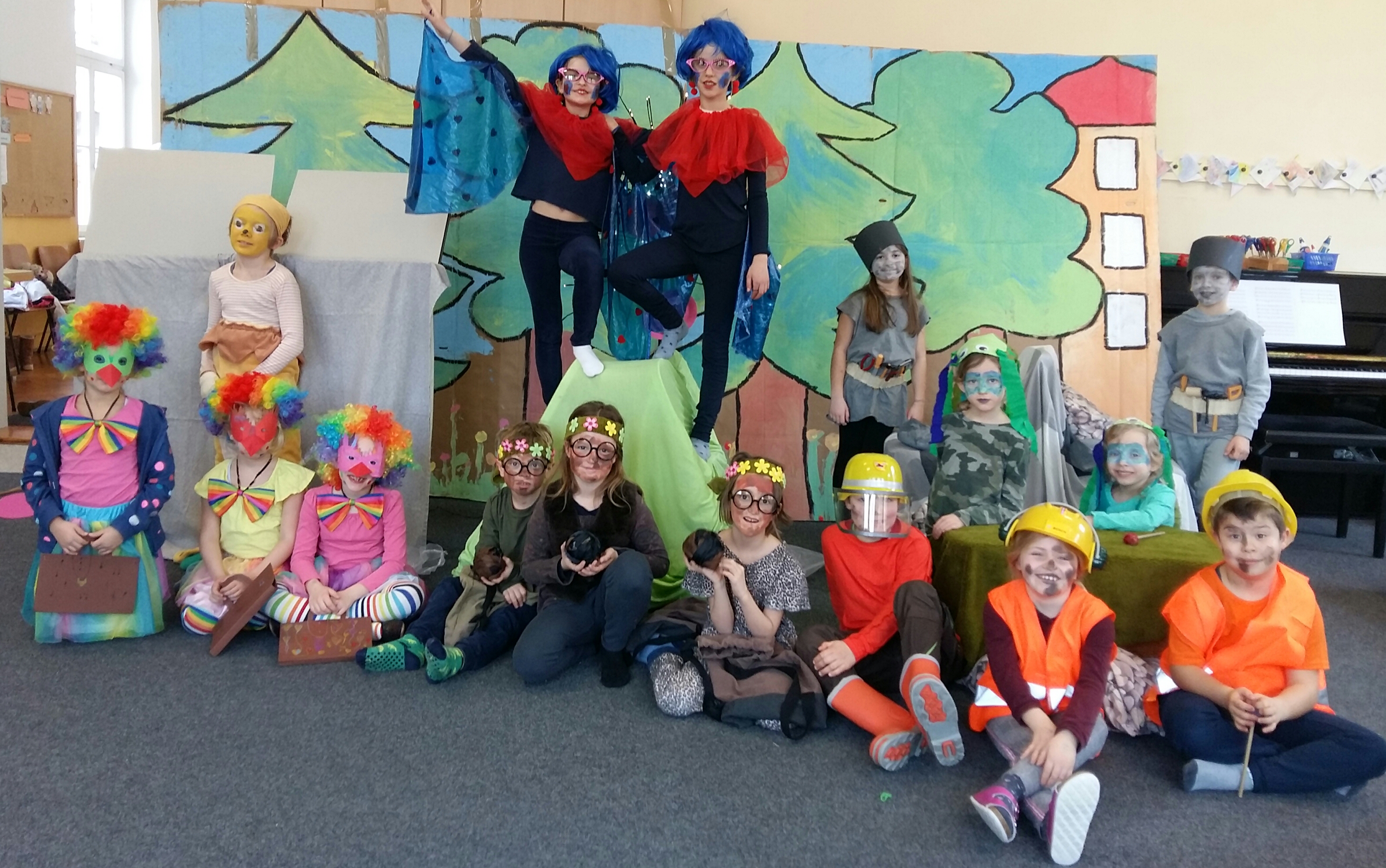 Kinder Musikprojekt RMS in Kostümen