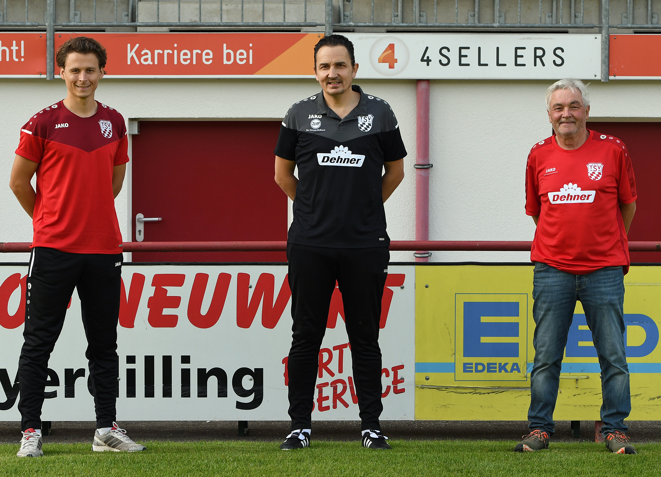 Auf dem Bild von links: Co-Spielertrainer Johannes Müller, Cheftrainer Christian Krzyzanowski und Sportlicher Leiter Alex Schroder.