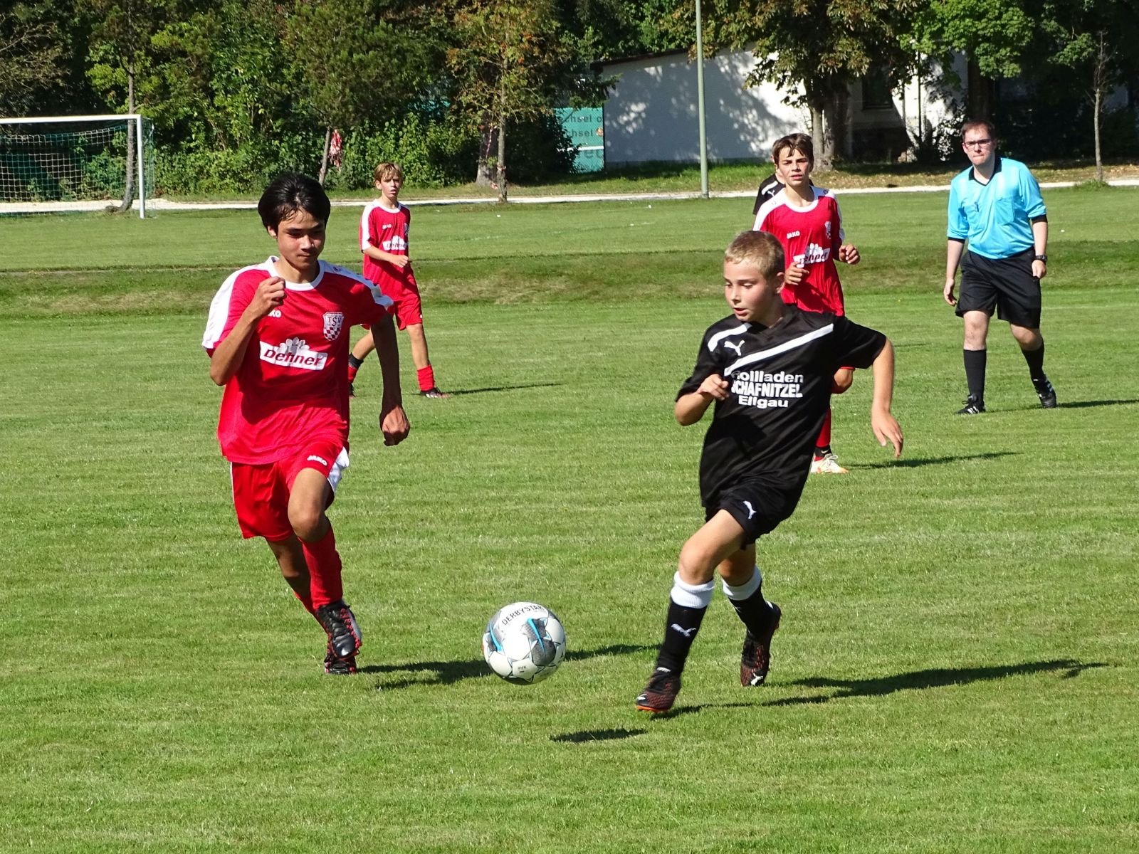 Auf dem Bild sieht man das Fußballspiel JFG Lech-Schmutter U14 gegen TSV 1896 Rain II  1:0