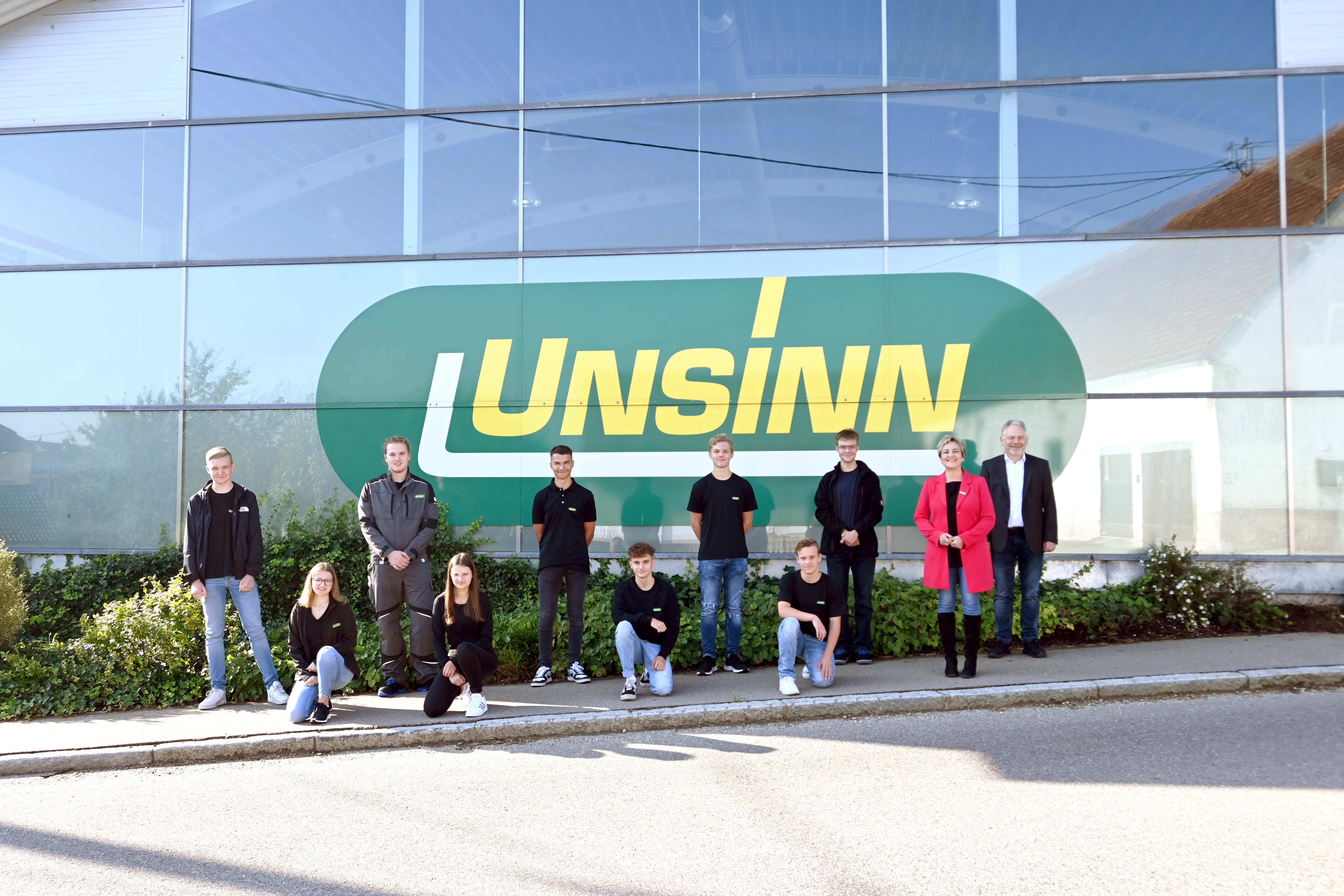 Insgesamt starten am 1. September zehn neue Auszubildende in ihr erstes Lehrjahr bei Unsinn Fahrzeugtechnik GmbH.