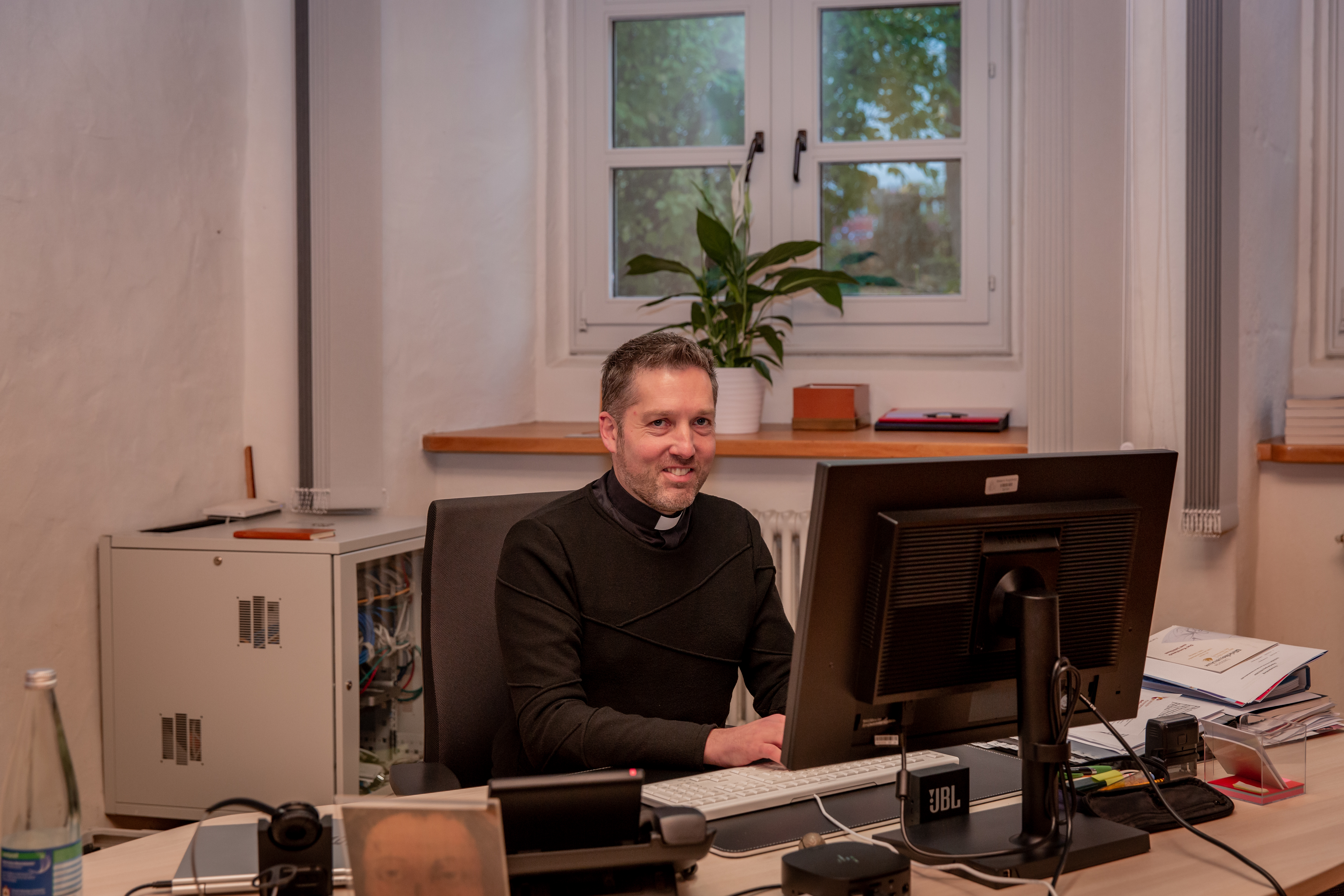 Das Pfarramt St. Salvator befindet sich im ehemaligen Karmelitenkloster in Nördlingen.