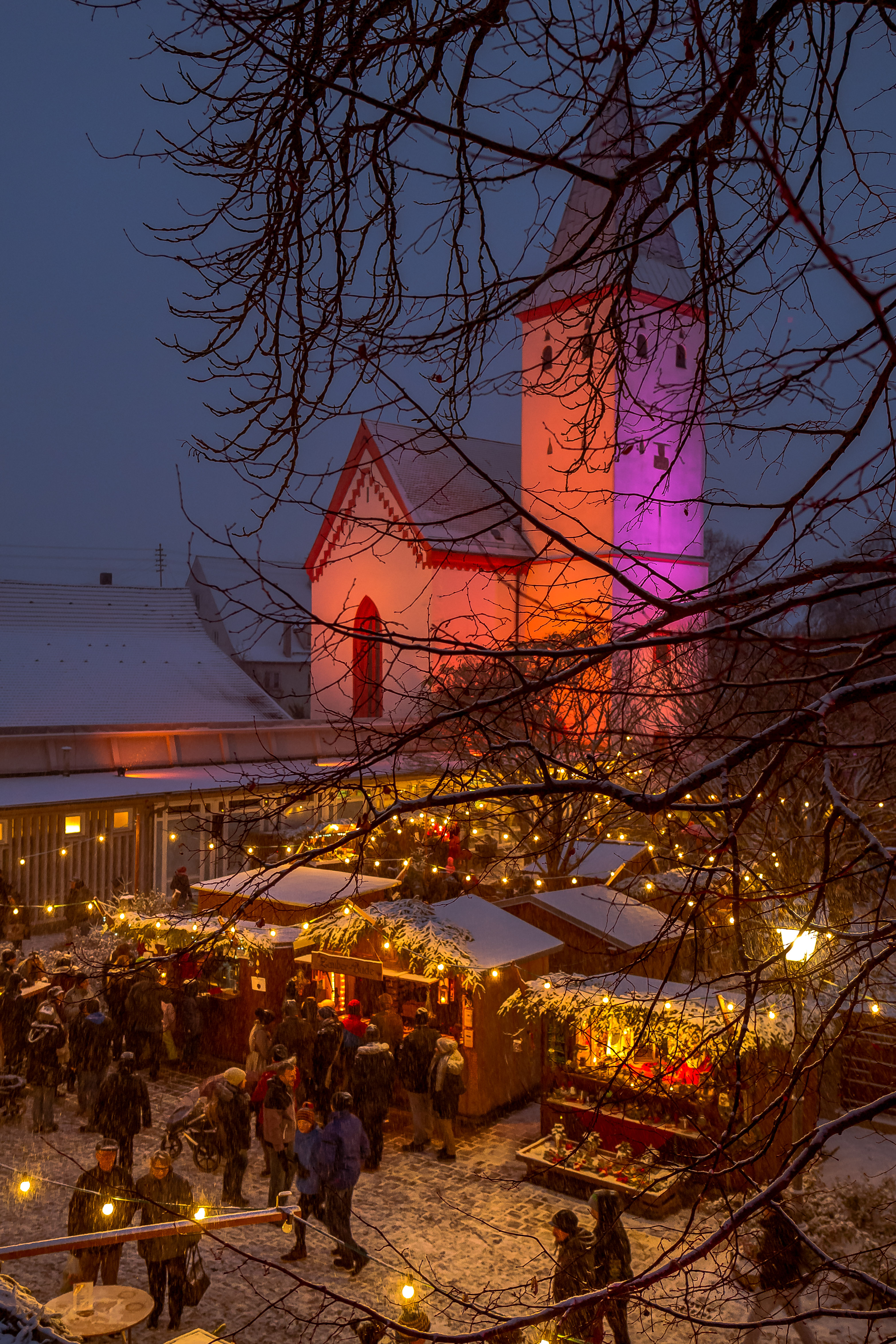 I Bild ist Oettinger Christkindlesmarkt im Heimatmuseum Shofwerner zu sehen