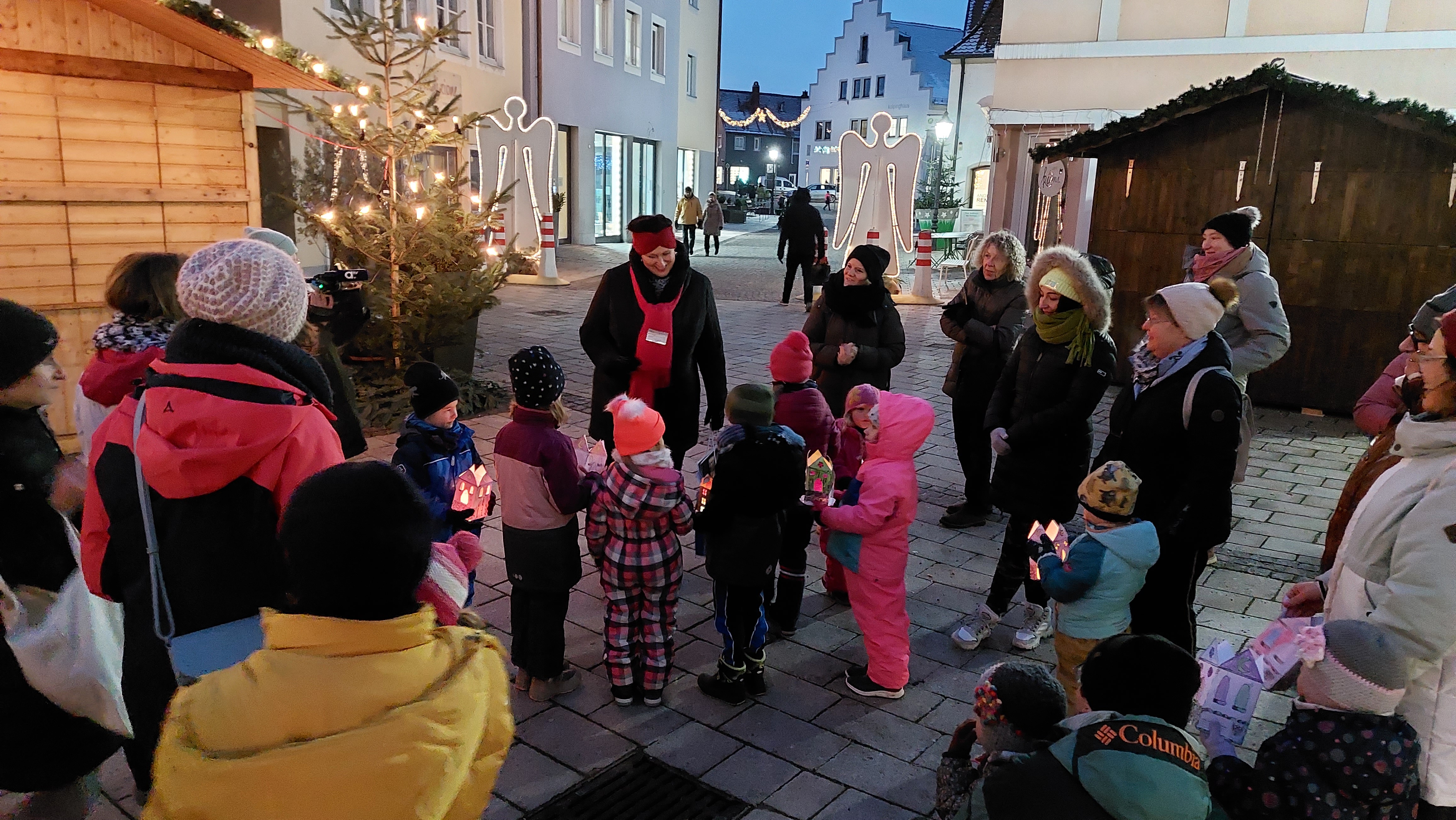 Luzien-Häuschen-Schwimmen mit Kinderführungen am 13.12.