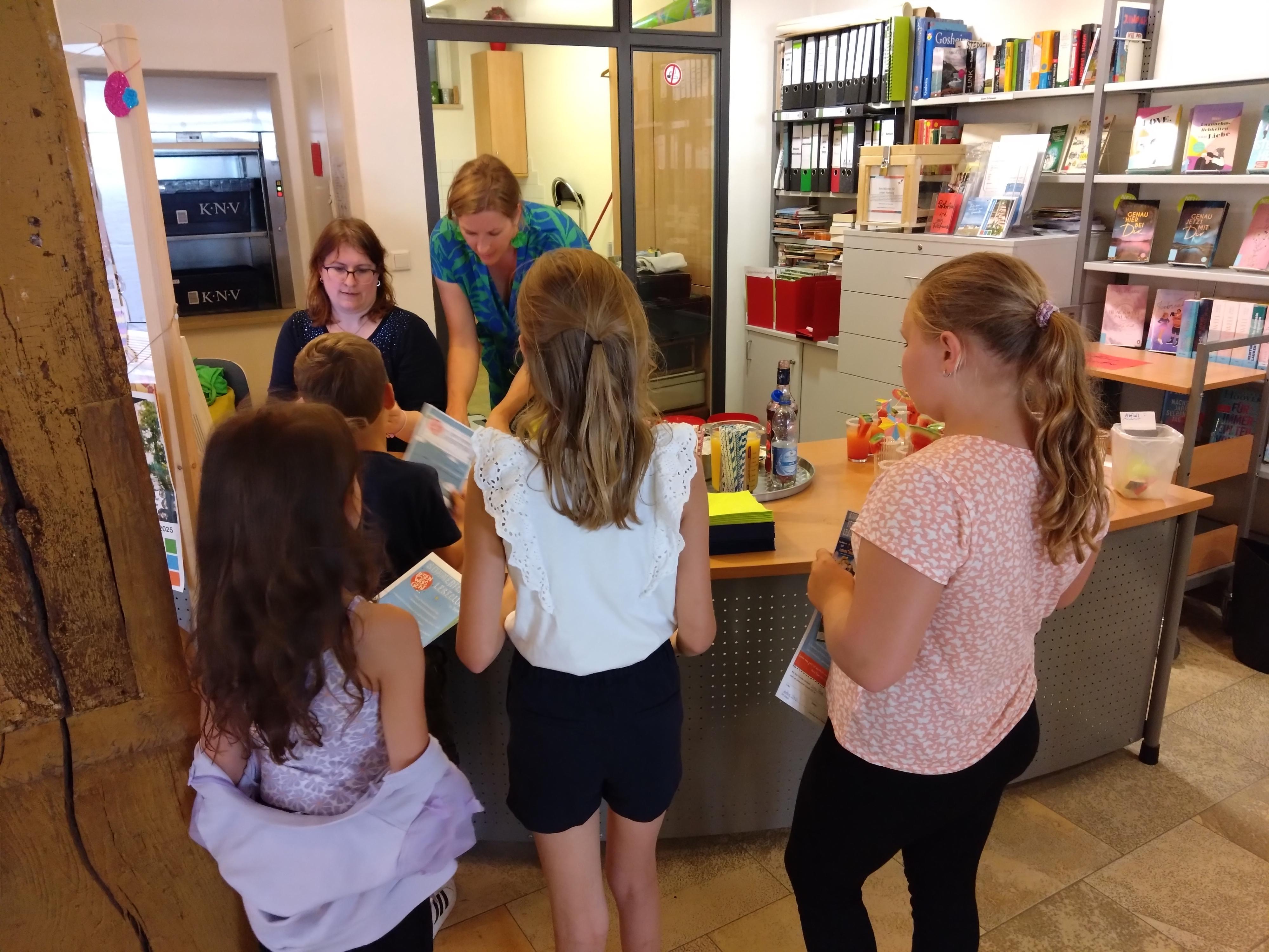 Sommerferien-Leseclub in der Harburger Bücherei gestartet
