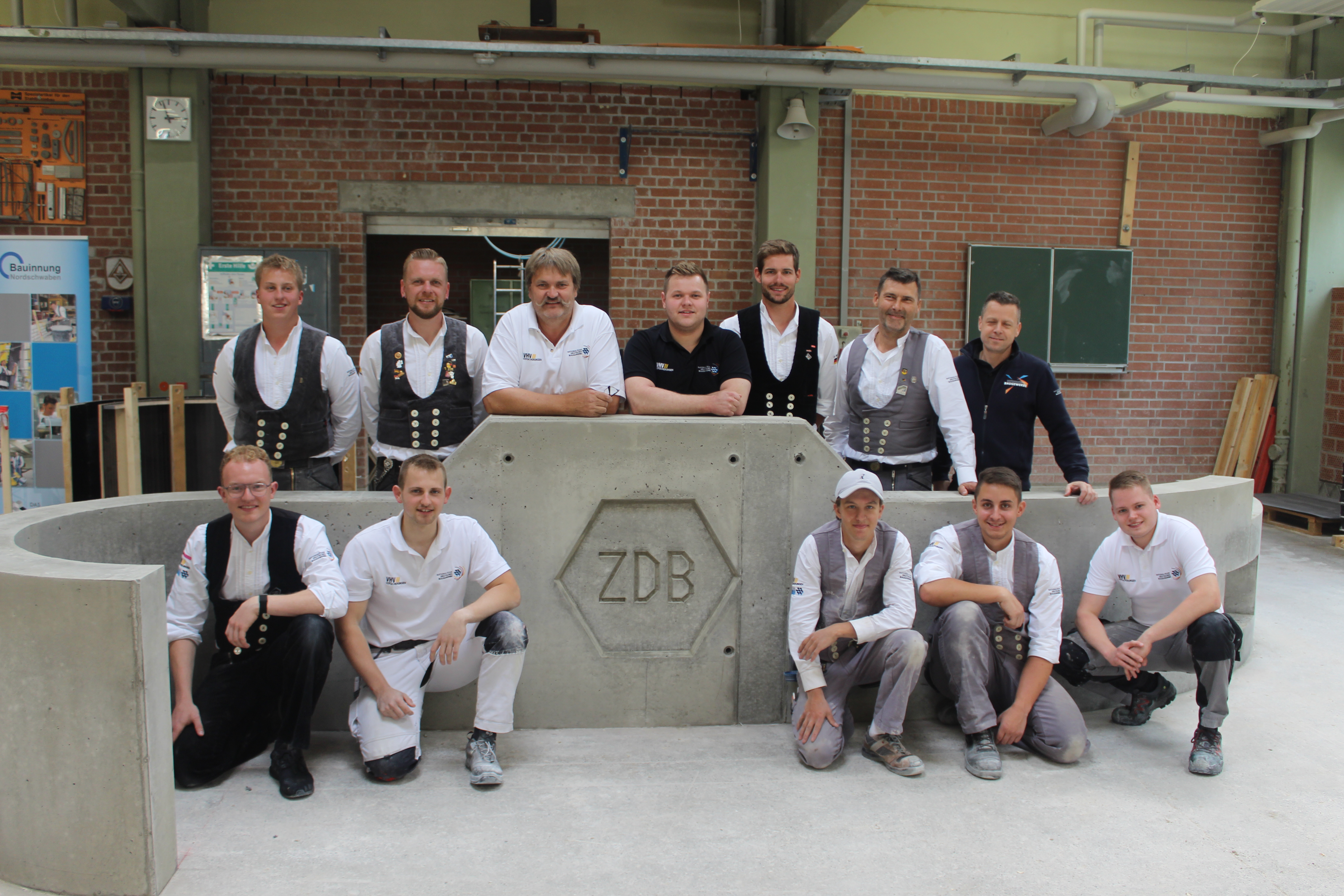 Das Nationalteam Deutsches Baugewerbe samt Trainer.