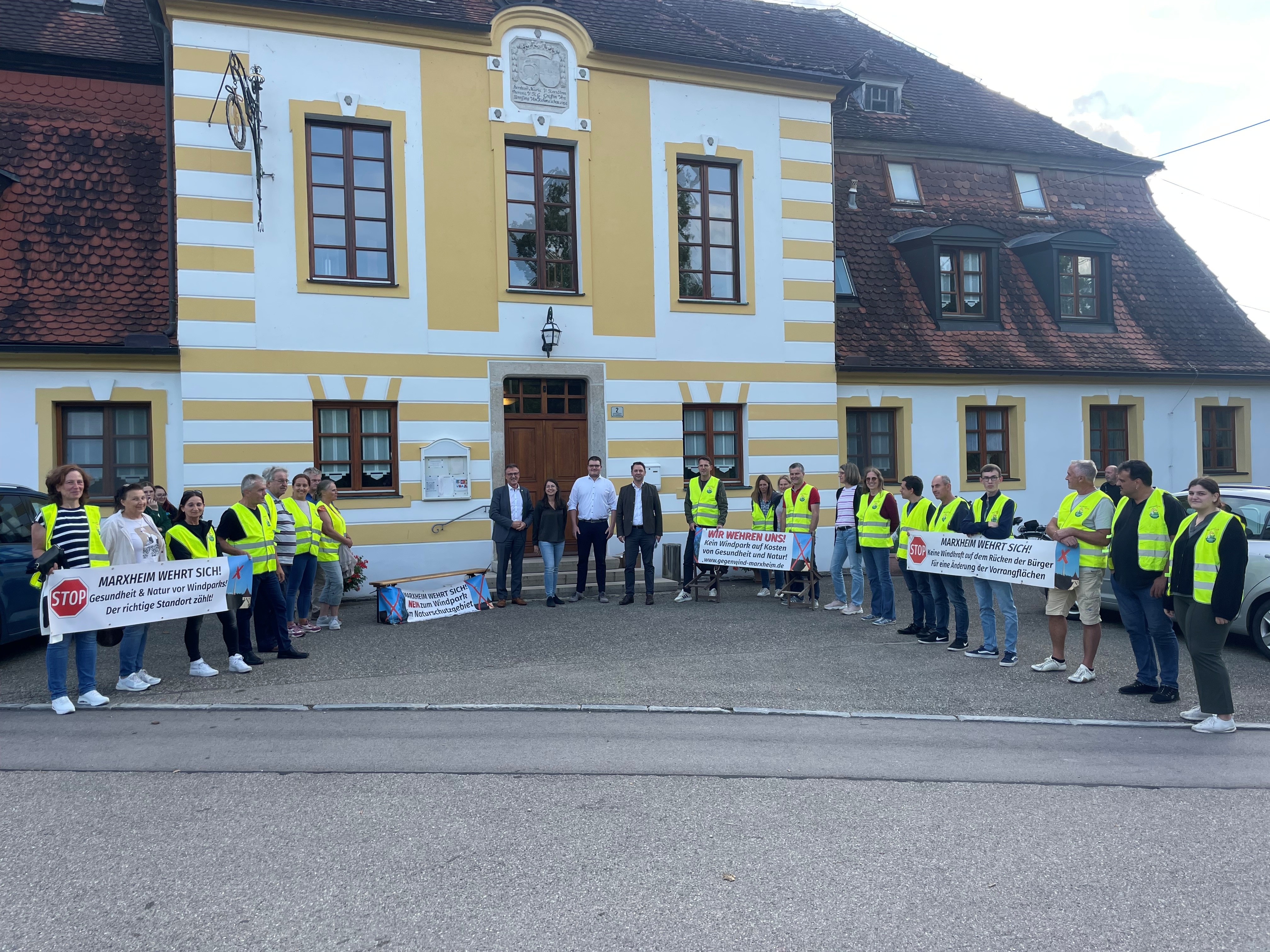 Bürgerinitiative Gegenwind Marxheim bei Diskussionsrunde mit MdB Andreas Lenz.