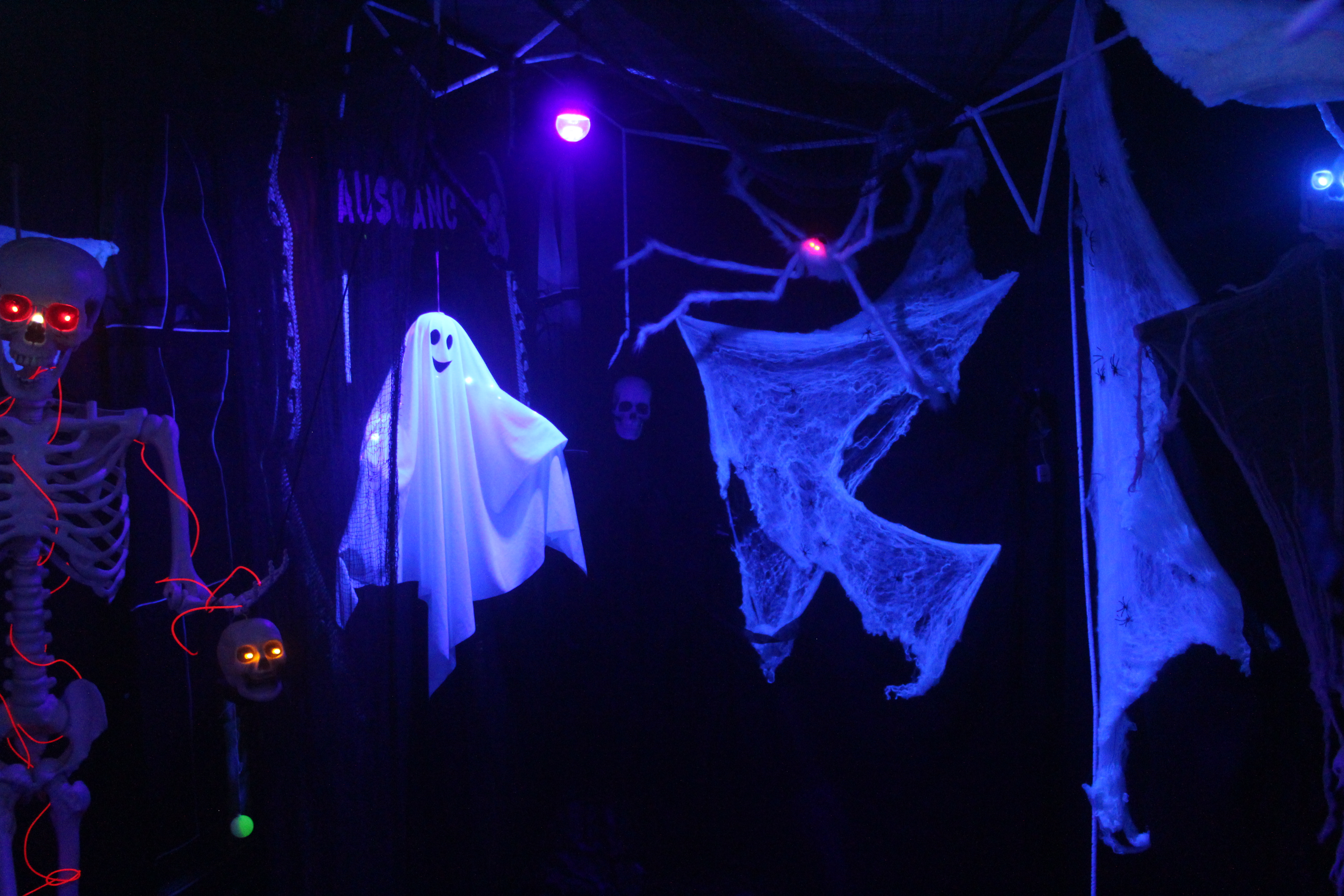 In Amerdingen entsteht zu Halloween eine eigene Geisterbahn.