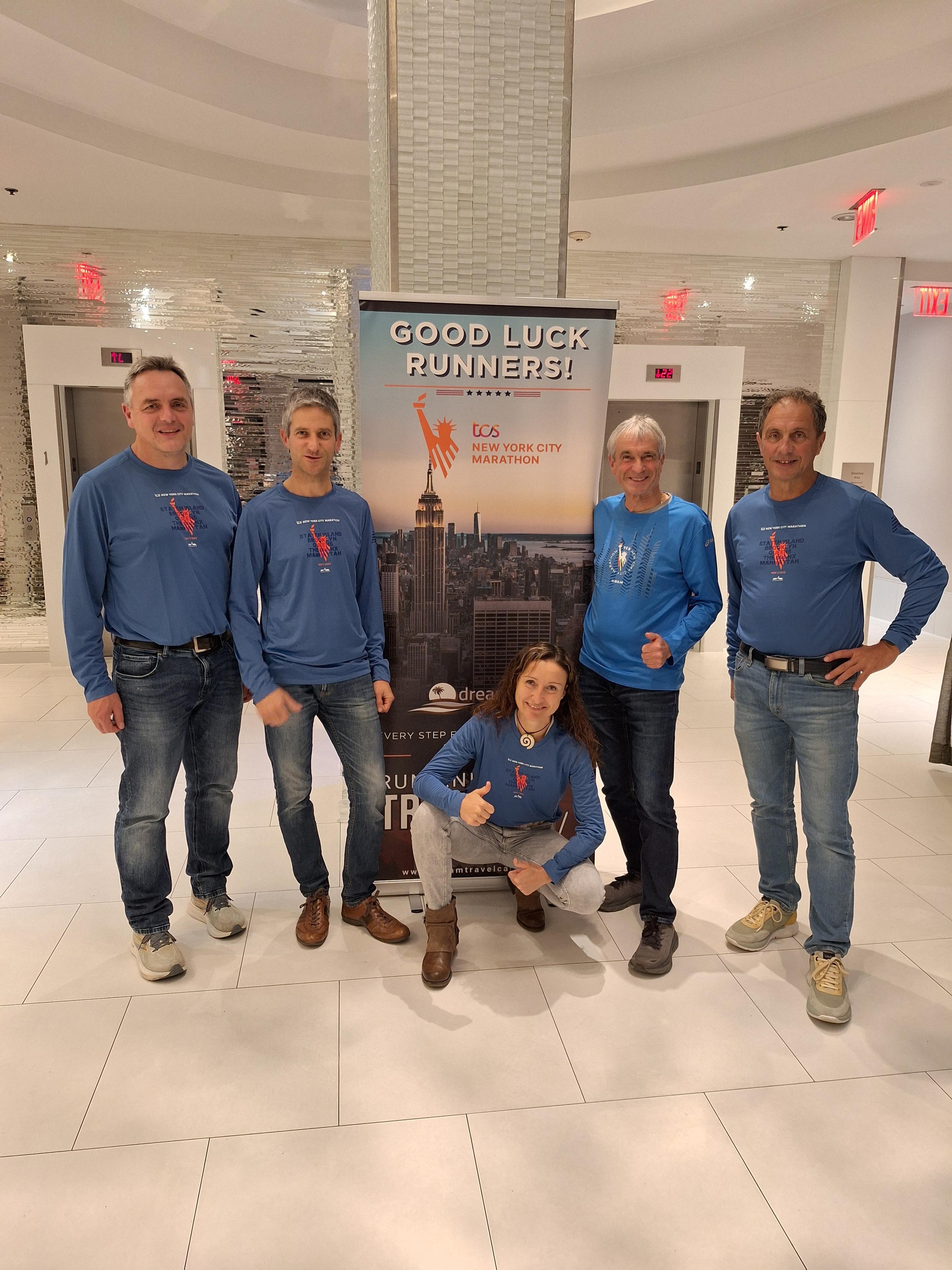 Auf dem Foto vor dem Start von links Martin Beck, Martin Rommel, Regina Mayershofer, Hans Niederhuber und Georg Eberhardt.