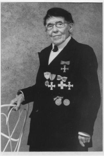 Auf dem Bild sieht man Babette Müller