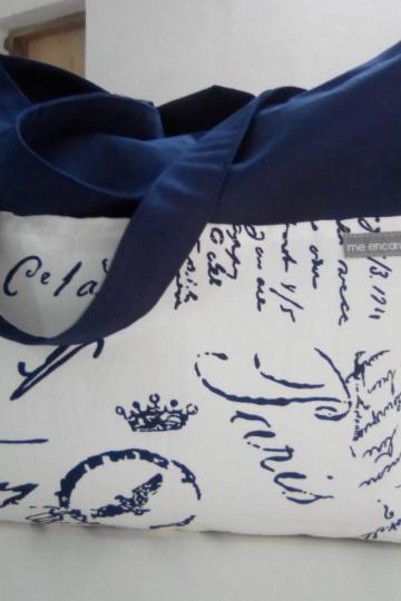 Auf dem Bild sieht man die fertige Tasche.