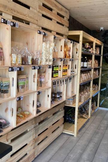 Nur regionale Lebensmittel werden in der Büffelbox der Familie Grob verkauft. 