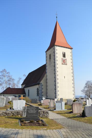 Zu sehen ist die Kirche St. Stephanus und Ulrich in Ehingen. 