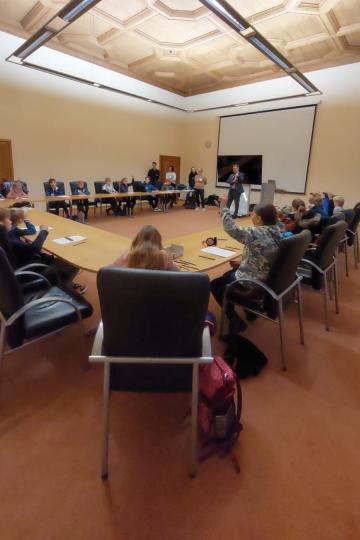 Begrüßung der Kinder.