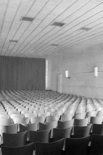 Zentral-Theater Oettingen, 1956.