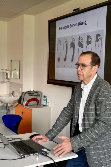 Leitender Oberarzt Dr. Oliver Lembcke informierte über moderne Behandlungsmöglichkeiten