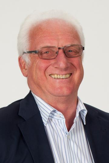 Das Bild zeigt Helmut Beyschlag.