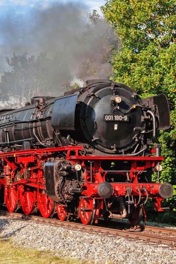 Familienausflug am letzten Sommerferien-Wochenende mit der Schnellzugdampflok 001 180-9
