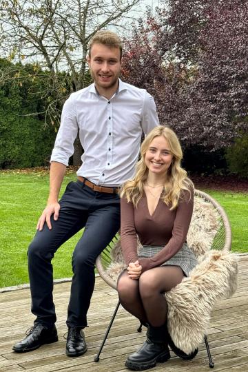 Der große Hofstaat wird dieses Jahr von Prinzessin Laura I. und Prinz Julian I. angeführt.