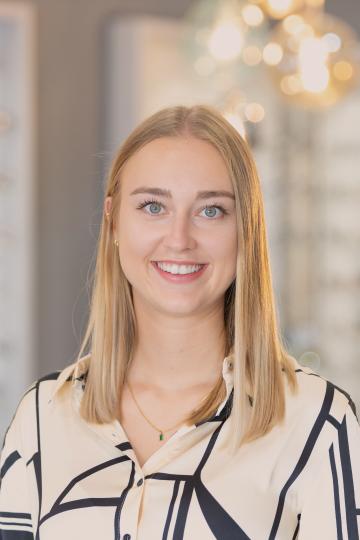 Augenoptikermeisterin Julia Wirkner.