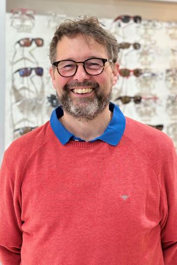 Spezialist für Kontaktlinsen: Ralf Lessmann. 