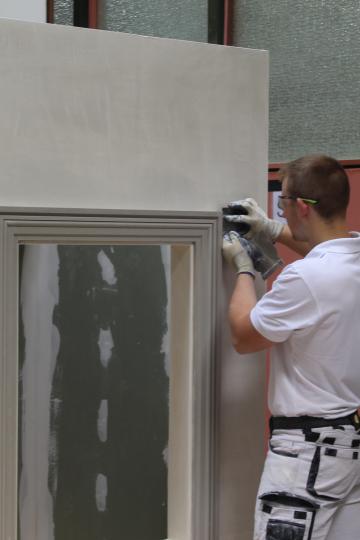 Franz Lehnert geht bei der EuroSkills 2025 im Gewerk Stuck für Deutschland ins Rennen.