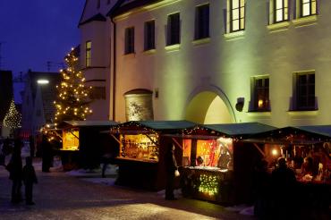 schlossweihnacht-2-bild-stadt-rain_klein