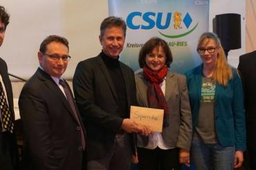 Spendenübergabe CSU Ortsverband Harburg 2