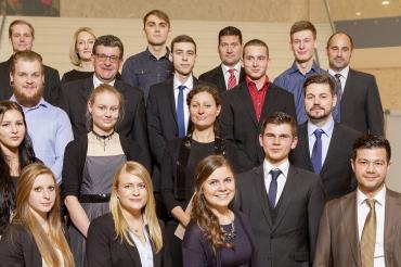 Zott gratuliert Nachwuchskräften 2016