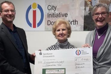 Scheckübergabe Wunschwald CID