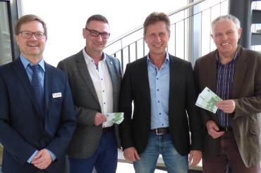 Landratsamt spendet für Verein „Kinder wollen leben, spielen, lachen“ 1