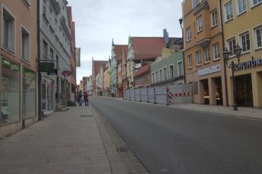Reichsstraße ohne Verkehr