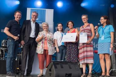 Verleihung vbw Champ in Noerdlingen - Hospizgruppe Donau-Ries e. V.