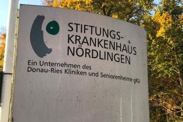 Unser Bild zeigt das Stiftungskrankenhaus in Nördlingen. Es gehört zu den Donau-Ries Kliniken und Seniorenheimen gKU.