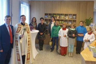 Einweihung Tourist-Info Tourist-Info Stadt Monheim - Monheimer Alb durch Kaplan Laurent Koch und BGM Günther Pfefferer - Bild Stadt Monheim