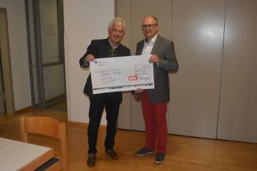 Bild Spendenübergabe Weinfest 2017