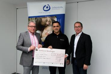 Bild_Pressemitteilung_Spendenübergabe Dellen Diel 19.12.17