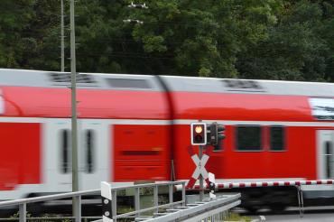 train-867473_960_720