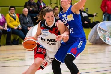 laura-driving-past-wagner