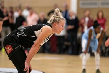 Das Bild zeigt die Finnin Anni Mäkitalo. 