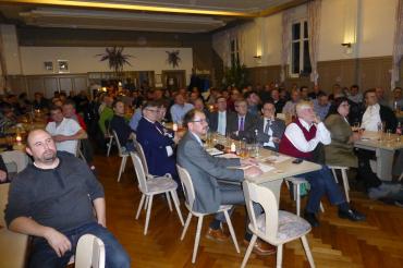 Viele Personen der BBV Donau Ries bei der Ortsobmann-Versammlung