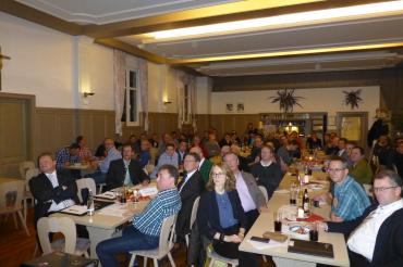 Das Bild zeigt die Mitgliederversammlung der Jagdgenossenschaften im Landkreis.