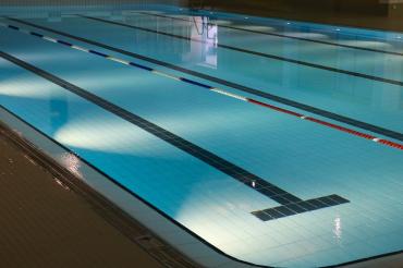 indoor-swimming-pool-735309_960_720