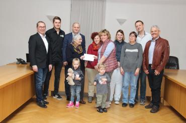 Bild Pressemitteilung WH Förderkreis Spende Ugglbühne 03.2018