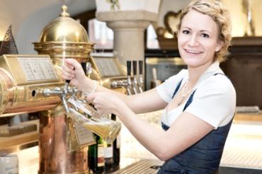 Bierkönigin Johanna