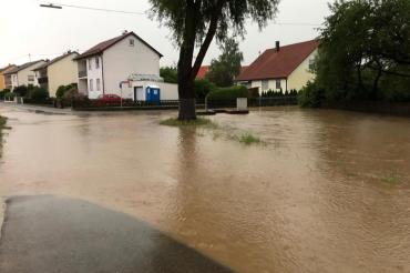 32349624_189140325041969_5605706248616935424_n