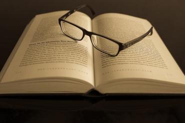 read-1564105_960_720