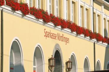 donau-ries-aktuellsparkasse-blickt-auf-solides-geschaeftsjahr-zurueck-660x330